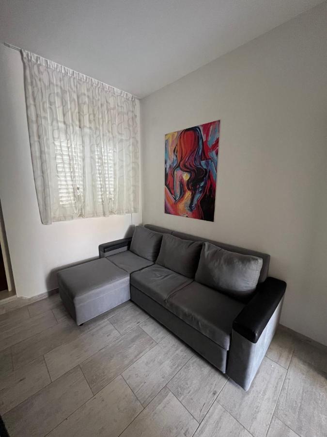 Apartman 3M With Free Parking สปลิท ภายนอก รูปภาพ